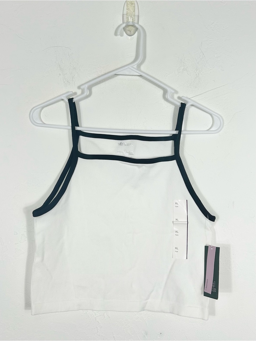 Wild Fable White Ribbed Seamless Contrast Trim Crop Tank Top Size XL NWT